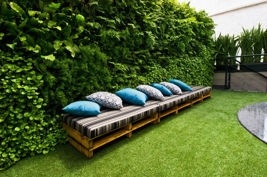Jardim vertical: como usar na decoração
