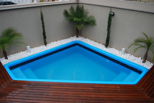 Piscina de fibra ou alvenaria: qual escolher?