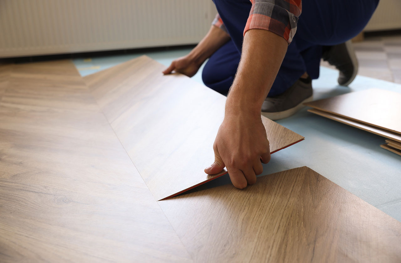 Piso laminado ou vinílico: diferenças, vantagens e qual escolher